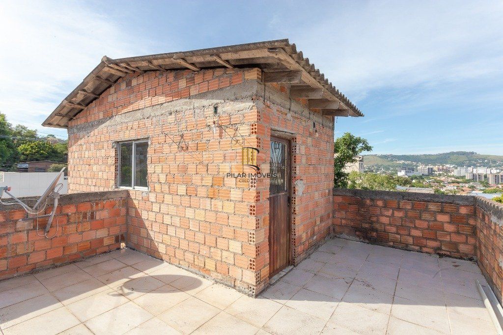 Casa 4 Dormitório(s) Bairro Glória