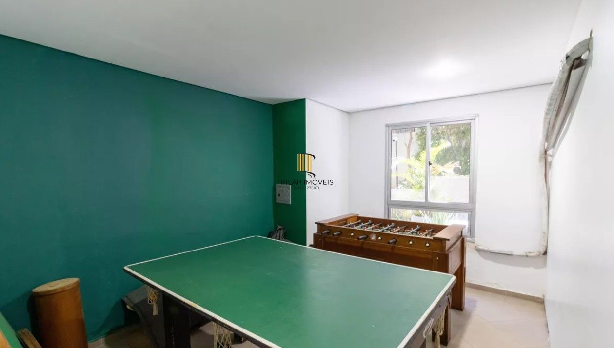 Apartamento de 2 dormitórios com 1 vaga de garagem escriturada, na Rua Dom Vital, Bairro Glória.