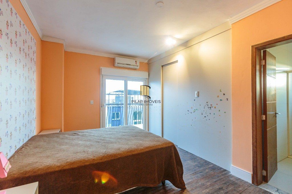 Casa de 498m², bairro Teresópolis