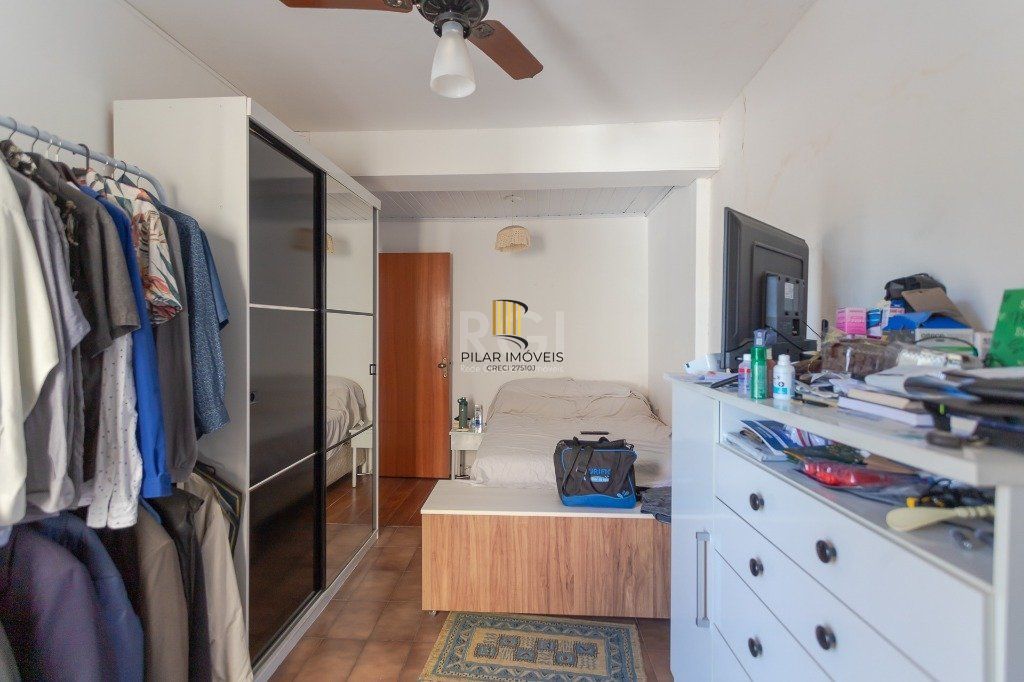 Casa 4 Dormitório(s) Bairro Glória