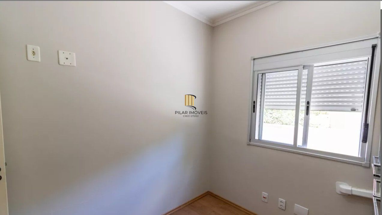 Apartamento de 2 dormitórios com 1 vaga de garagem escriturada, na Rua Dom Vital, Bairro Glória.