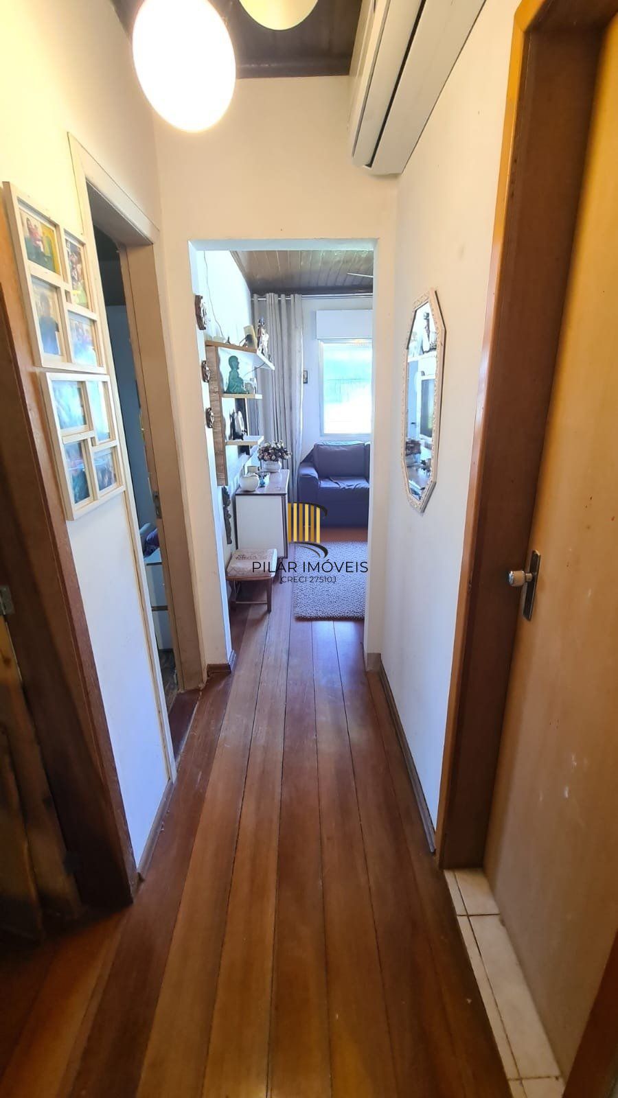 Casa com 4 dormitórios, 2 vagas e 300m² á venda