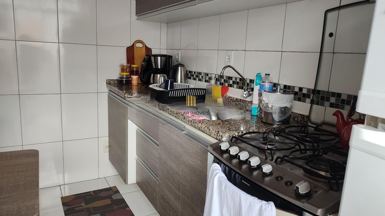 Apartamento 2 dormitórios e vaga rotativa.