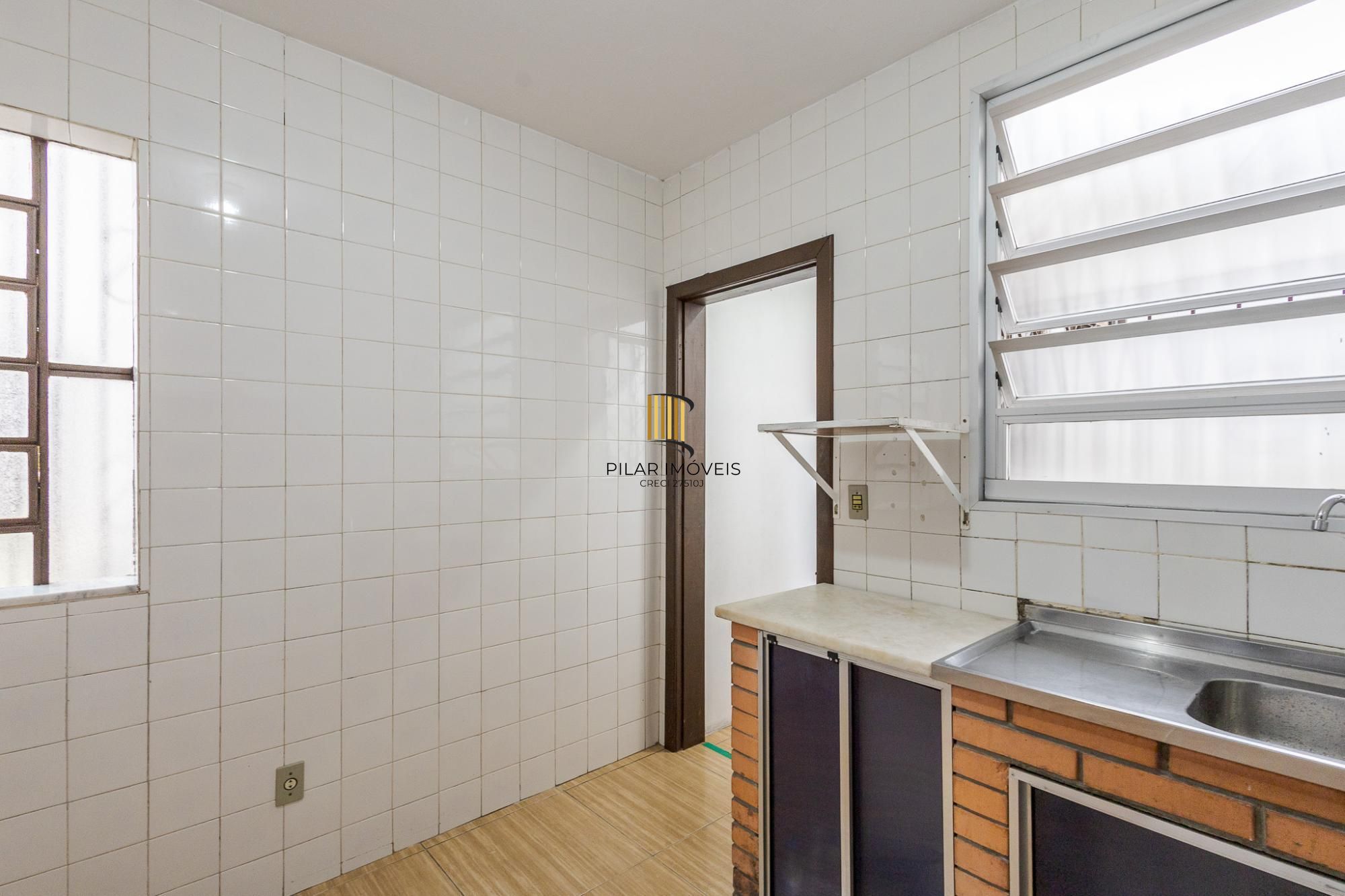 Casa para Venda - 210m², 4 dormitórios, 2 vagas - Petrópolis