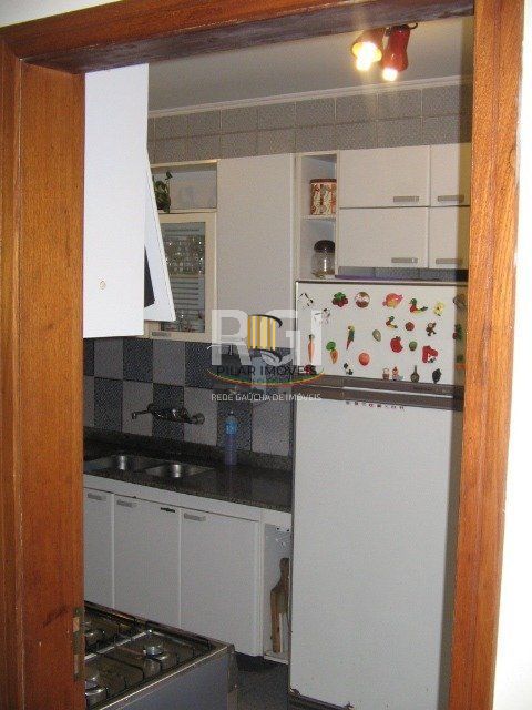 Casa para Venda - 260m², 3 dormitórios, sendo 1 suites, 7 vagas - Nonoai