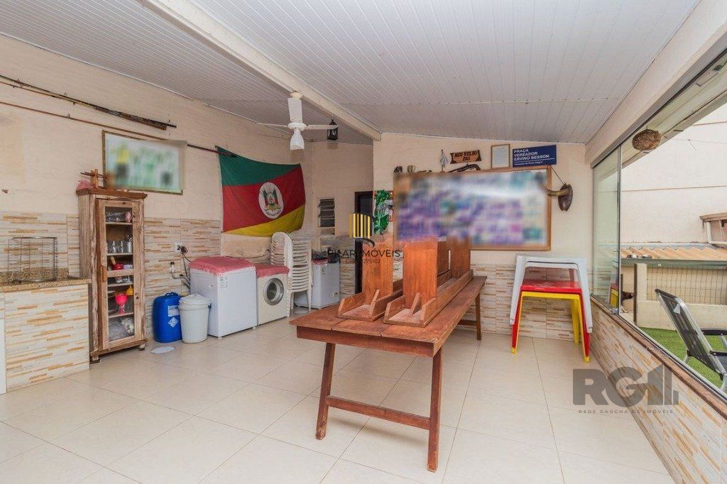 Casa de 2 dormitórios no bairro cavalhada