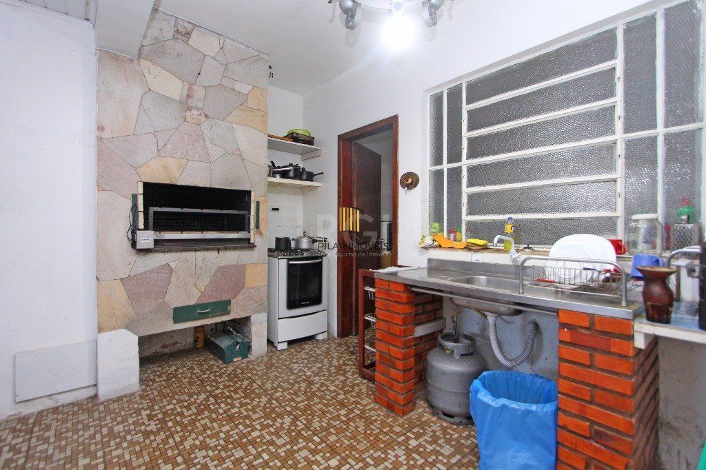 Casa para Venda - 160m², 4 dormitórios, sendo 1 suites, 3 vagas - Medianeira