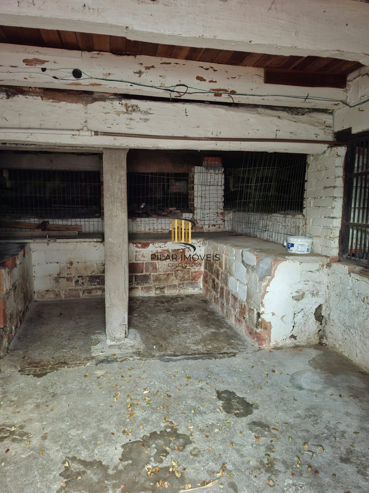 Casa 2 dormitórios no bairro Glória