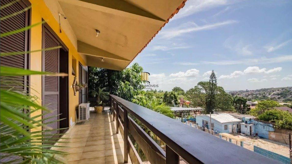 Casa para Venda - 294.4m², 4 dormitórios, sendo 2 suites, 2 vagas - Nonoai
