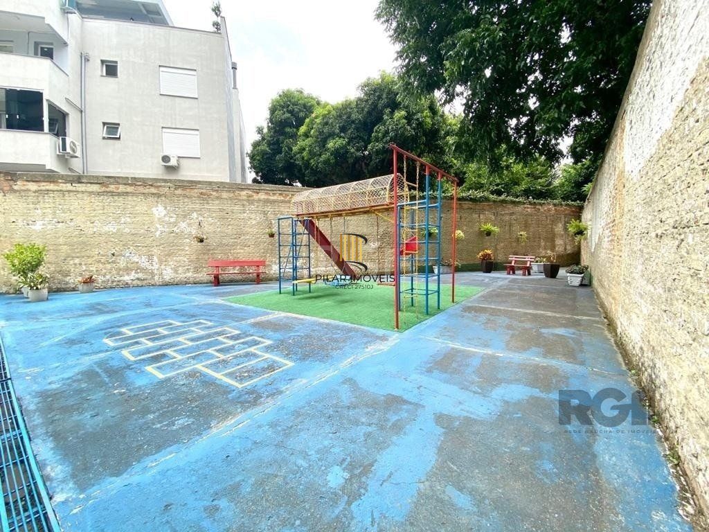 Apartamento 2 dormitórios com elevador e garagem no menino Deus