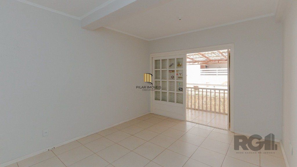 Casa com 4 dormitórios, 4 vagas no bairro Vila Jardim