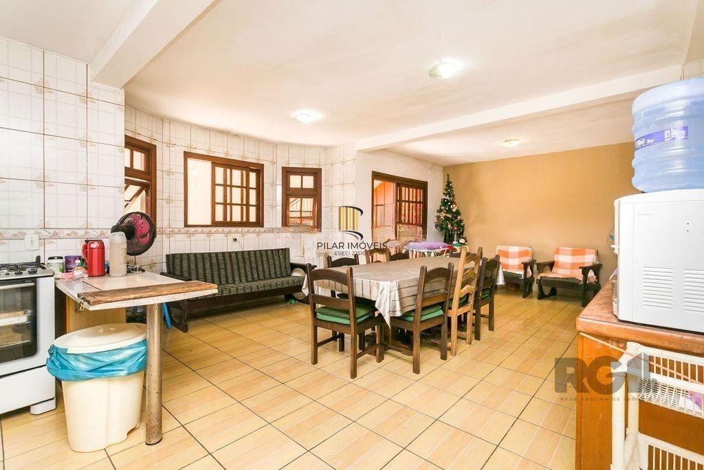 Casa 5 dormitórios no bairro Cristal
