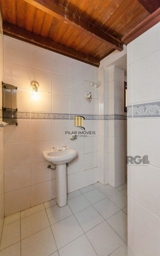 Ótima cobertura de 200 m² com 2 dormitórios e 1 vaga de garagem.