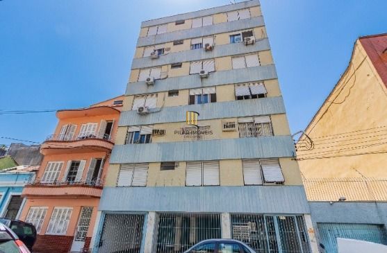 Apartamento com 4 quartos e 93m² à venda em Centro Histórico, Porto Alegre.