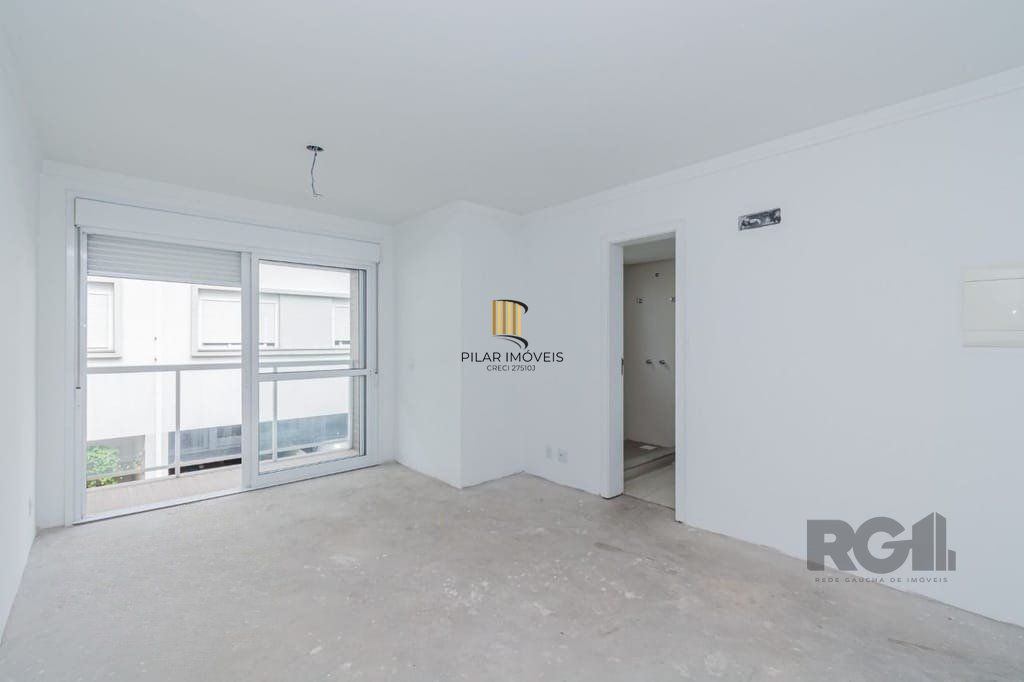 Excelente casa em condomínio de 251m² com 3 suítes e elevador!