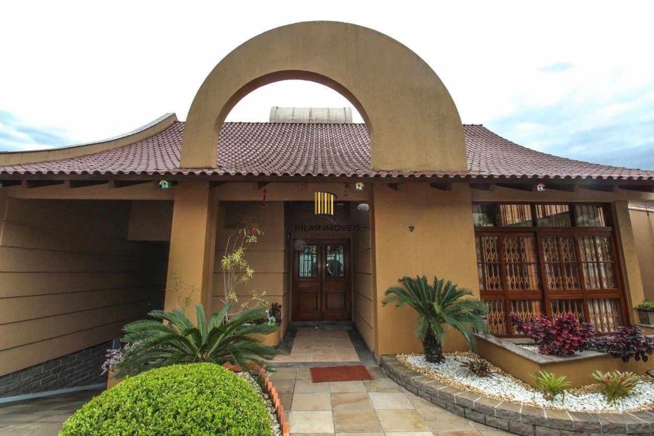 Casa 612m² - 3 suíte, 8 vagas no bairro Medianeira