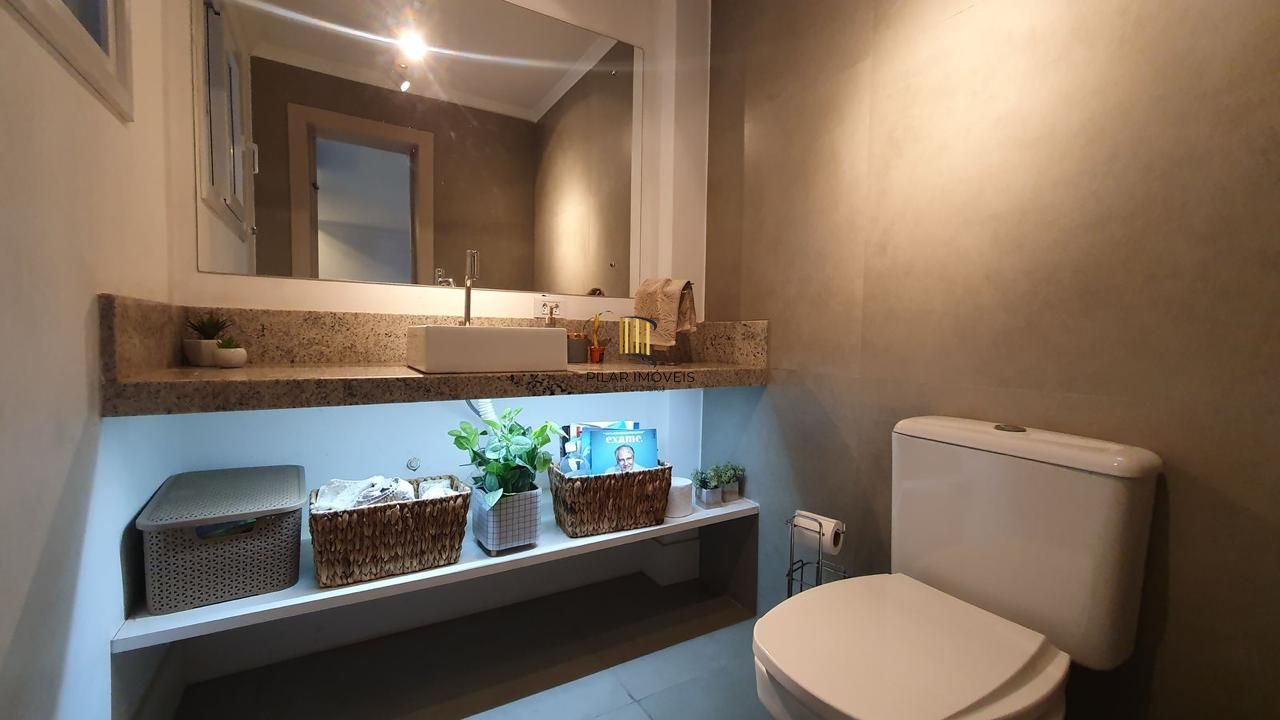 Casa de Condomínio 3 dormitórios no bairro Vila Nova