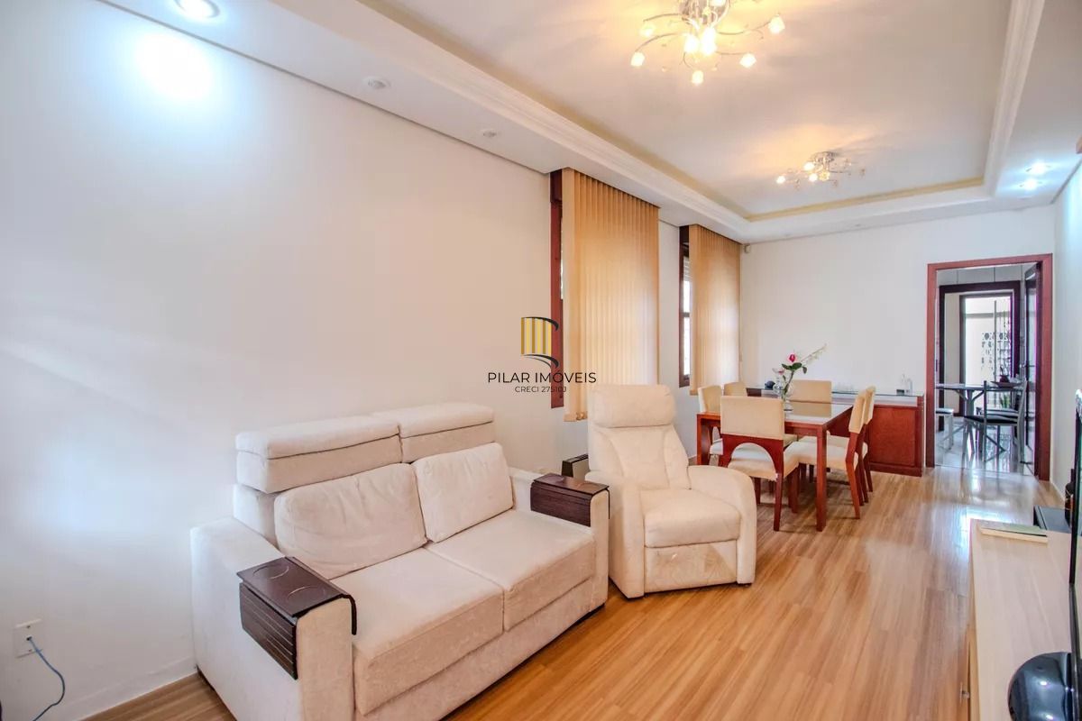 Casa à venda com 173m², 2 quartos e 3 vagas no bairro Vila Ipiranga- Porto Alegre/RS