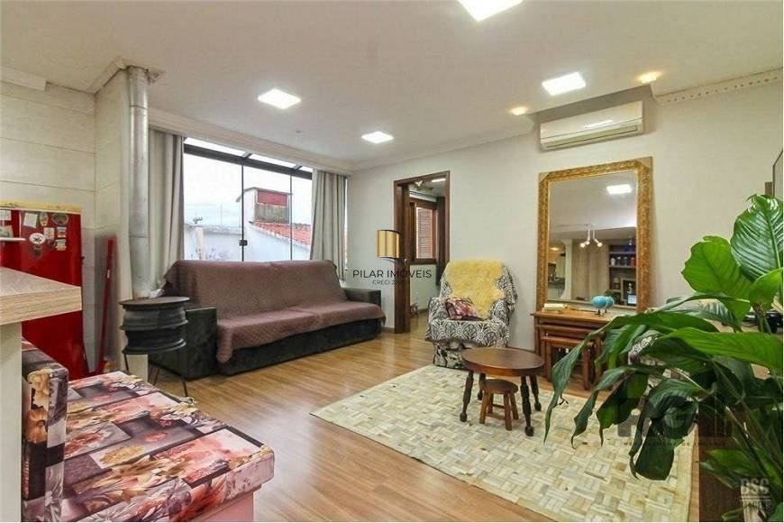 Casa de 285m² - 4 dormitórios, 4 vagas no bairro Bom Jesus