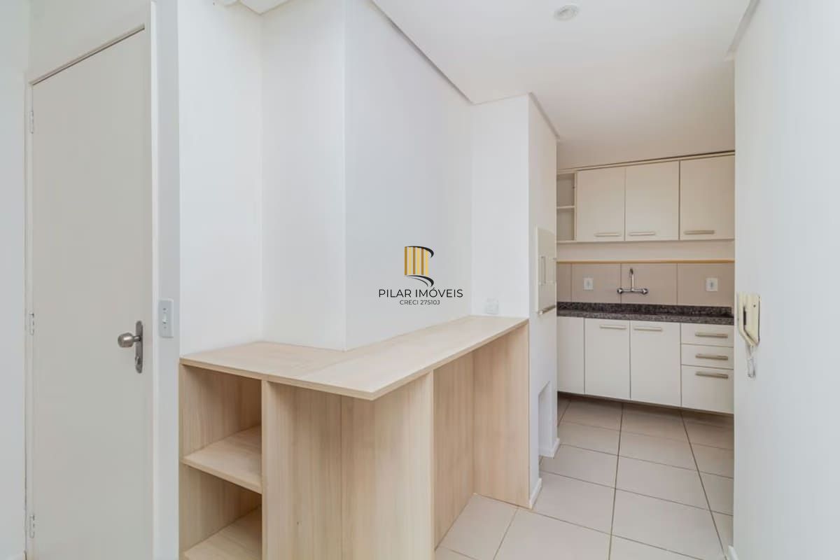 Apartamento de 2 dormitórios à venda em Hípica, Porto Alegre.