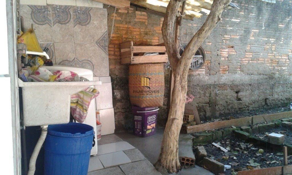 Casa de 3 dormitórios, no bairro Lomba do Pinheiro