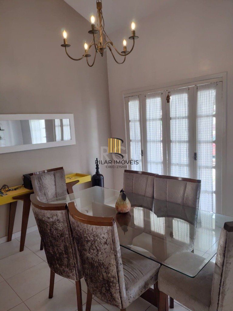 Casa para Venda - 160.78m², 4 dormitórios, sendo 2 suites, 5 vagas - Centro