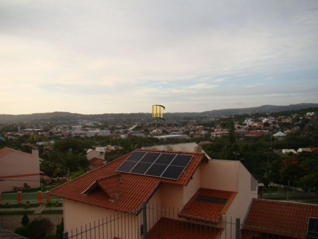 Casa de 370m² - 4 dormitórios, 2 suítes e 4 vagas de garagem no bairro Espírito Santo