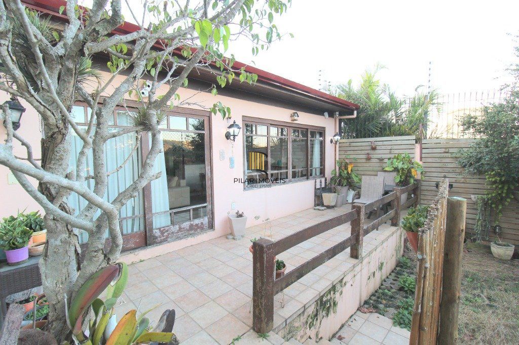 Casa para Venda - 100m², 3 dormitórios, 3 vagas - Nonoai