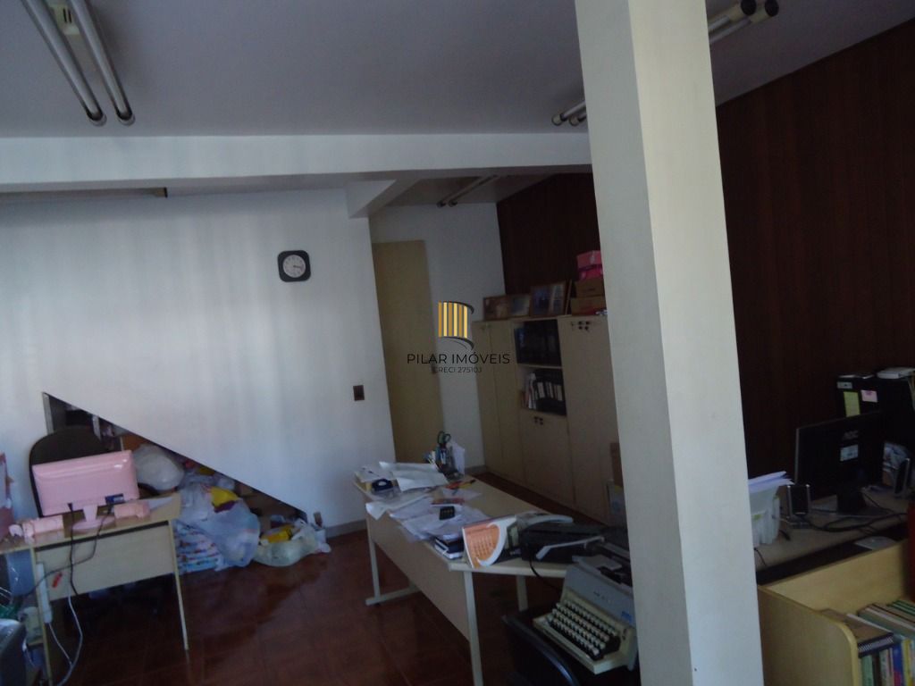 Casa para Venda - 750m², 4 dormitórios, sendo 2 suites, 5 vagas - Santa Tereza