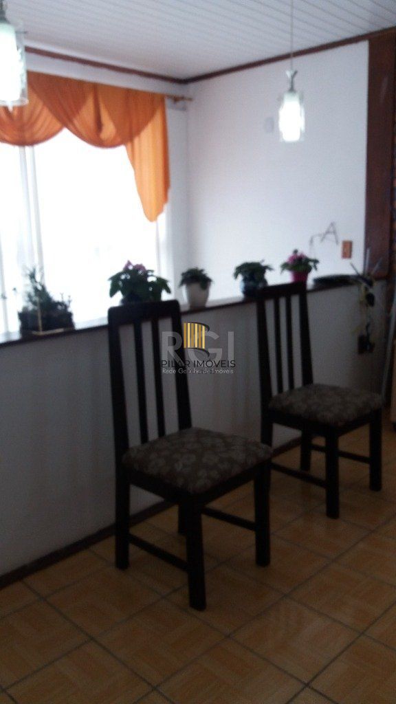 Casa para Venda - 228m², 3 dormitórios, 3 vagas - Teresópolis