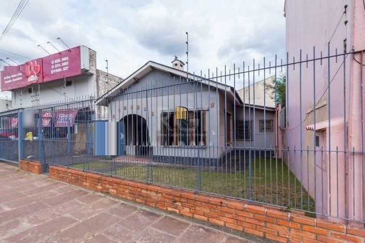 Predio para Venda - 120m², 3 dormitórios, 3 vagas - Partenon