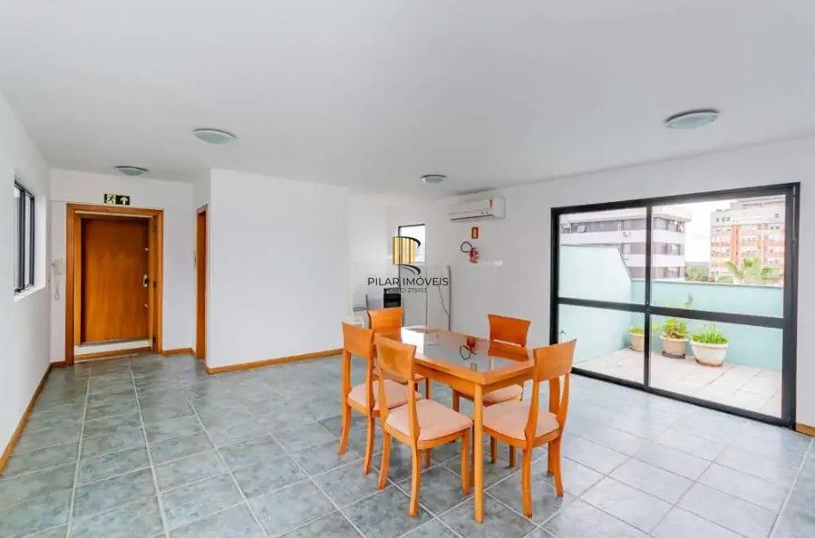 Sala Comercial com vaga coberta no Bairro Menino Deus Porto Alegre