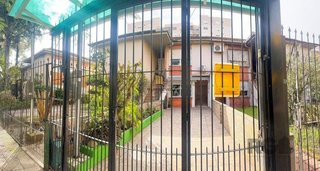 Apartamento de 115m², 3 dormitórios, 2 vagas no bairro Glória