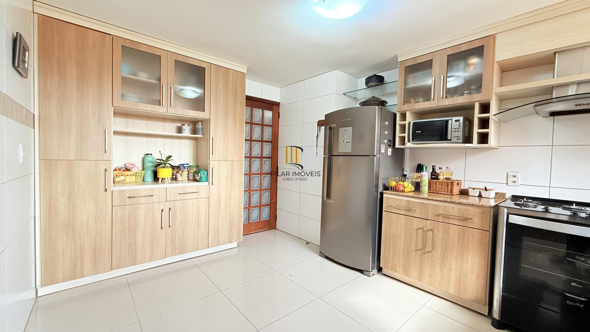 Casa para Venda - 260m², 4 dormitórios, sendo 1 suites, 4 vagas - Nonoai