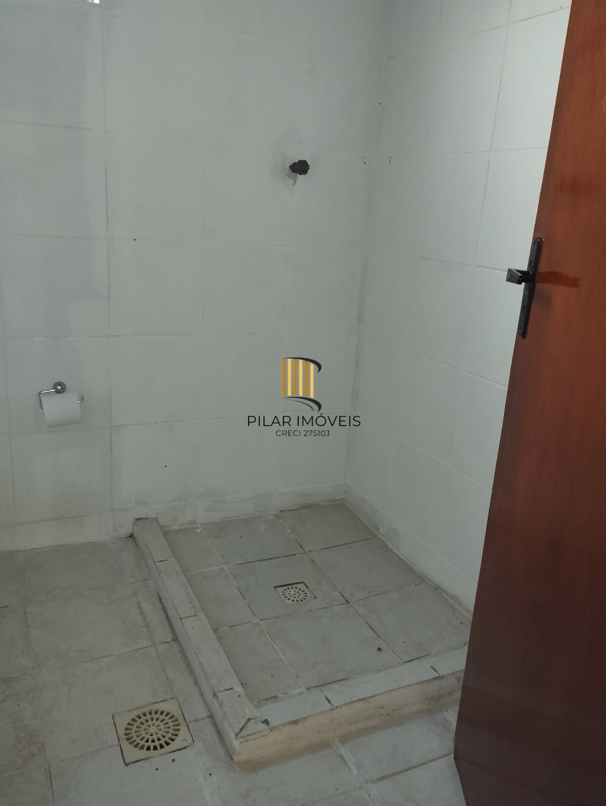 Casa 2 dormitórios no bairro Glória