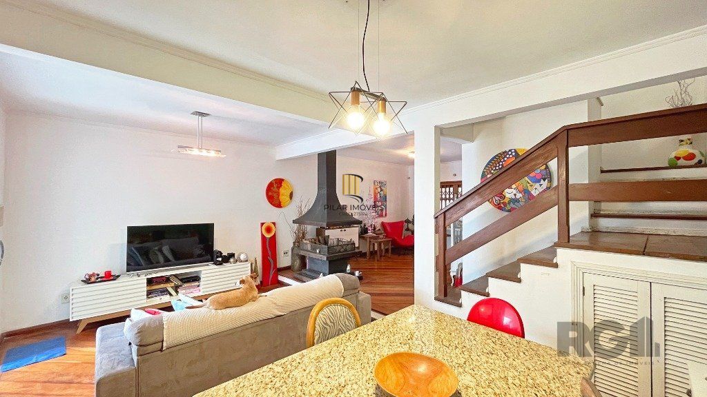 Casa para Venda - 176m², 3 dormitórios, sendo 1 suites, 4 vagas - Jardim Isabel