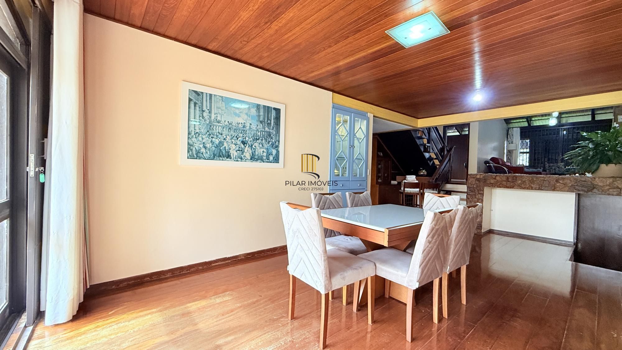 Casa para Venda - 260m², 4 dormitórios, sendo 1 suites, 4 vagas - Nonoai