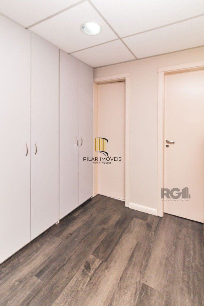 Excelente sala comercial de 140m² no centro.