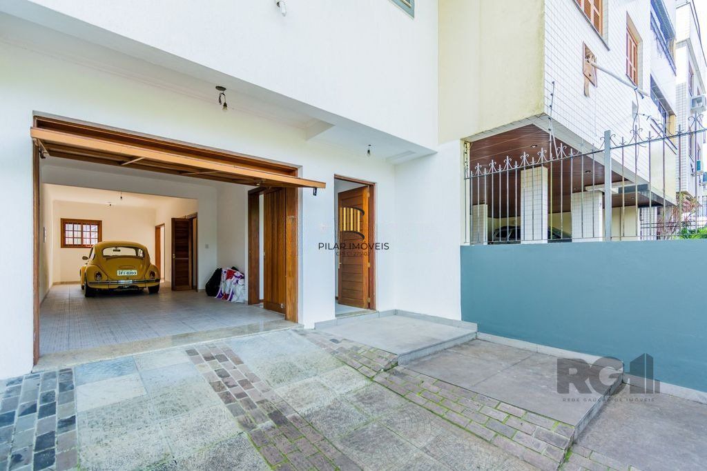 Casa 320m², 3 dormitórios, 3 vagas no bairro Jardim Itu