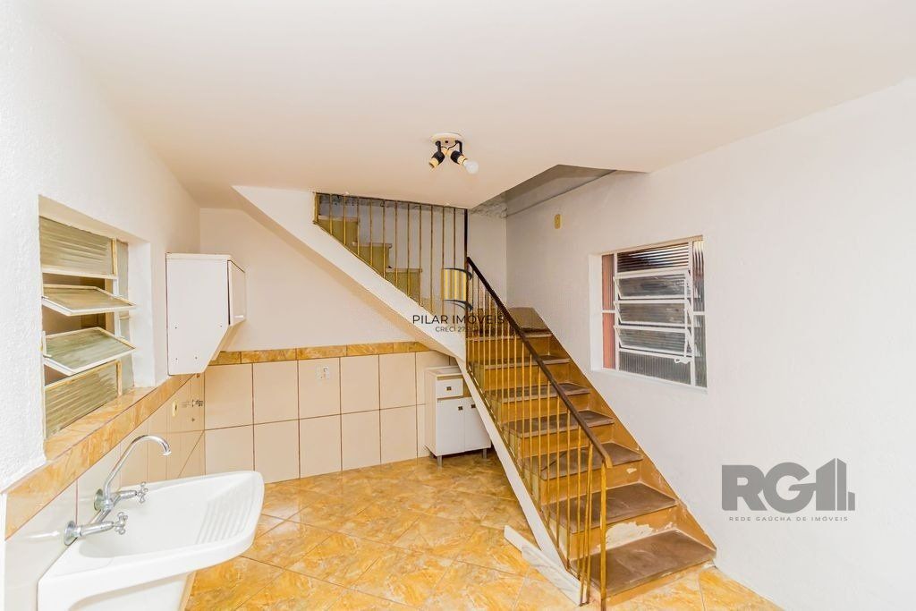 Casa de 4 dormitórios no bairro Espírito Santo