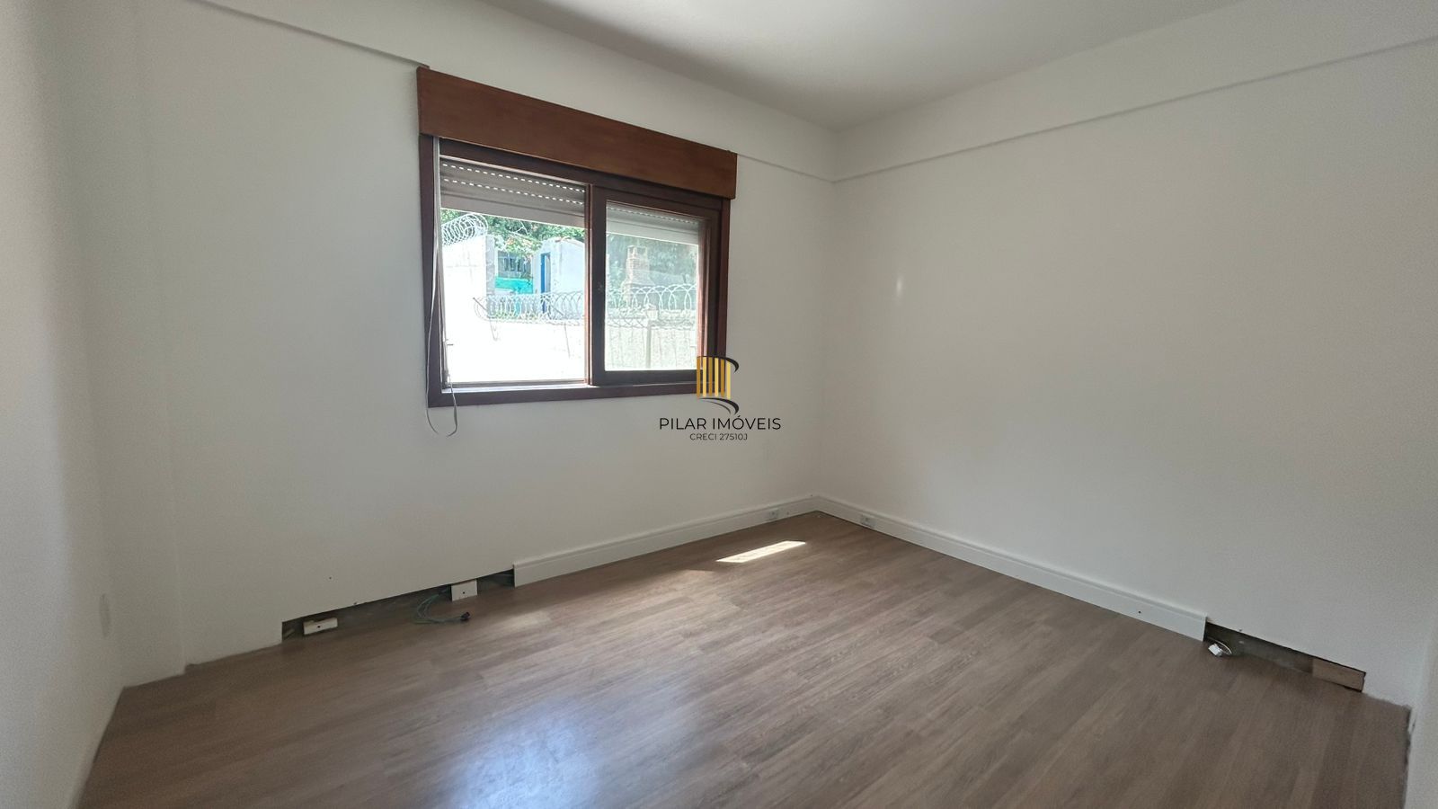 Apartamento 2 dormitórios no bairro Medianeira em Porto Alegre para Alugar