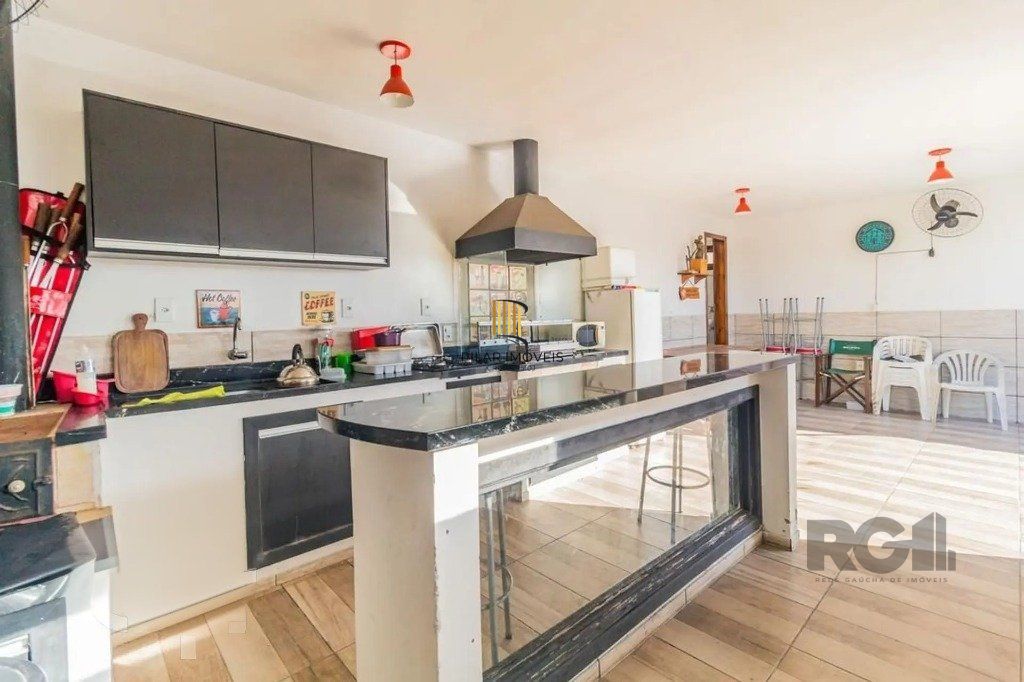 Casa com 3 dormitórios no bairro Cascata, Porto Alegre