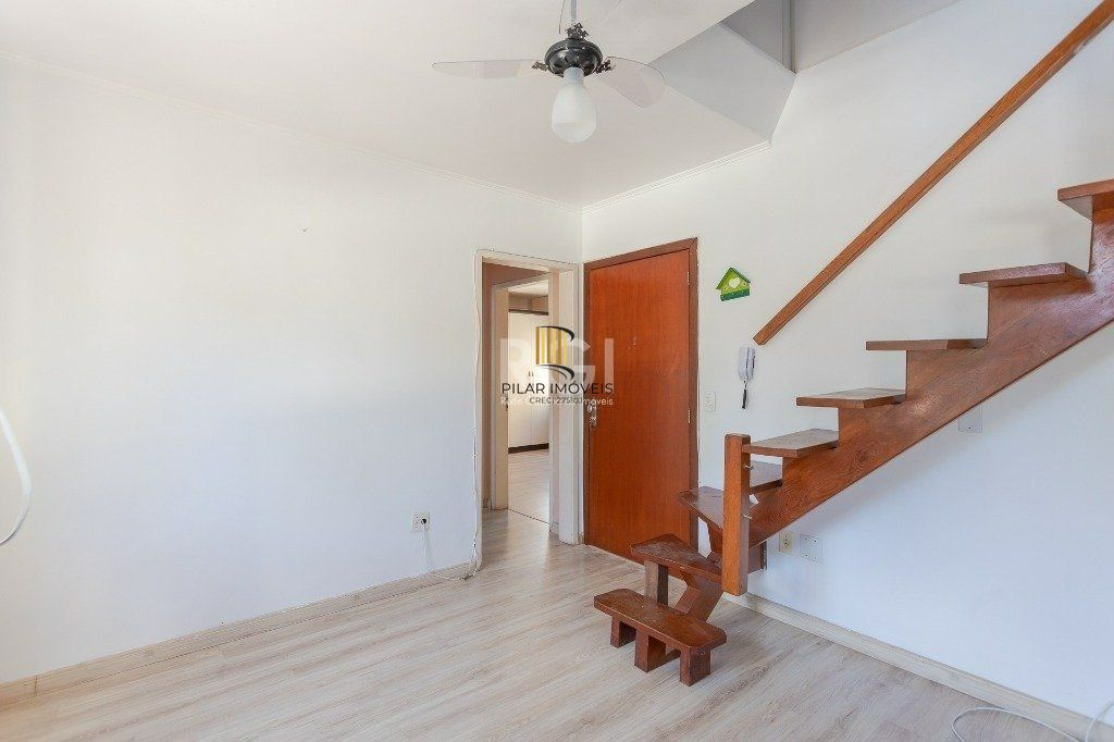Cobertura para Venda - 118m², 3 dormitórios, 1 vaga - Nonoai
