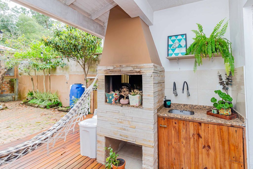 Casa de 3 dormitórios à venda no Bairro Serraria - Porto Alegre