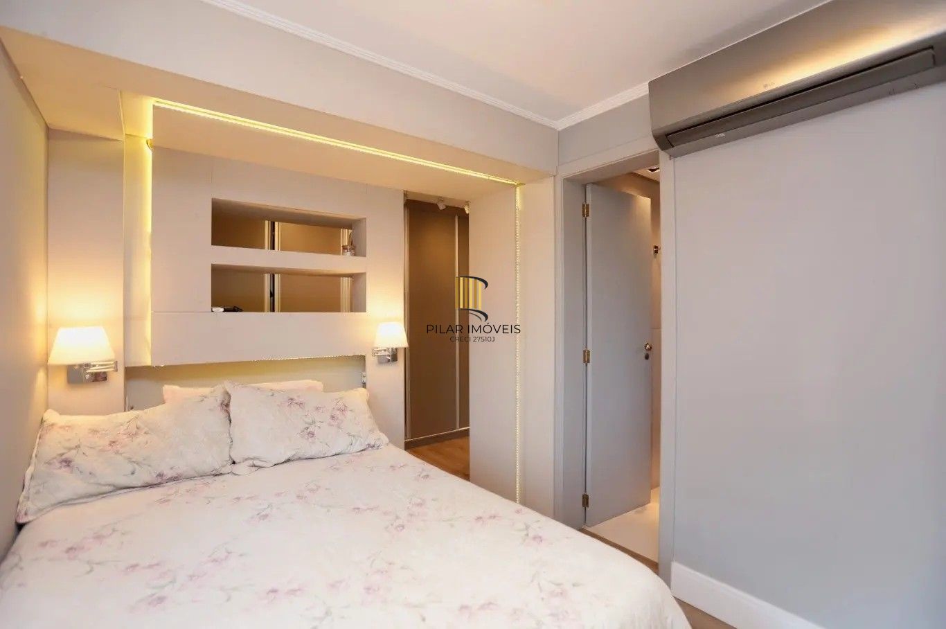 Casa de Condomínio 2 dormitórios no bairro Camaquã