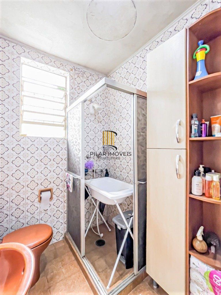 Casa para Venda - 212m², 3 dormitórios, 3 vagas - Azenha