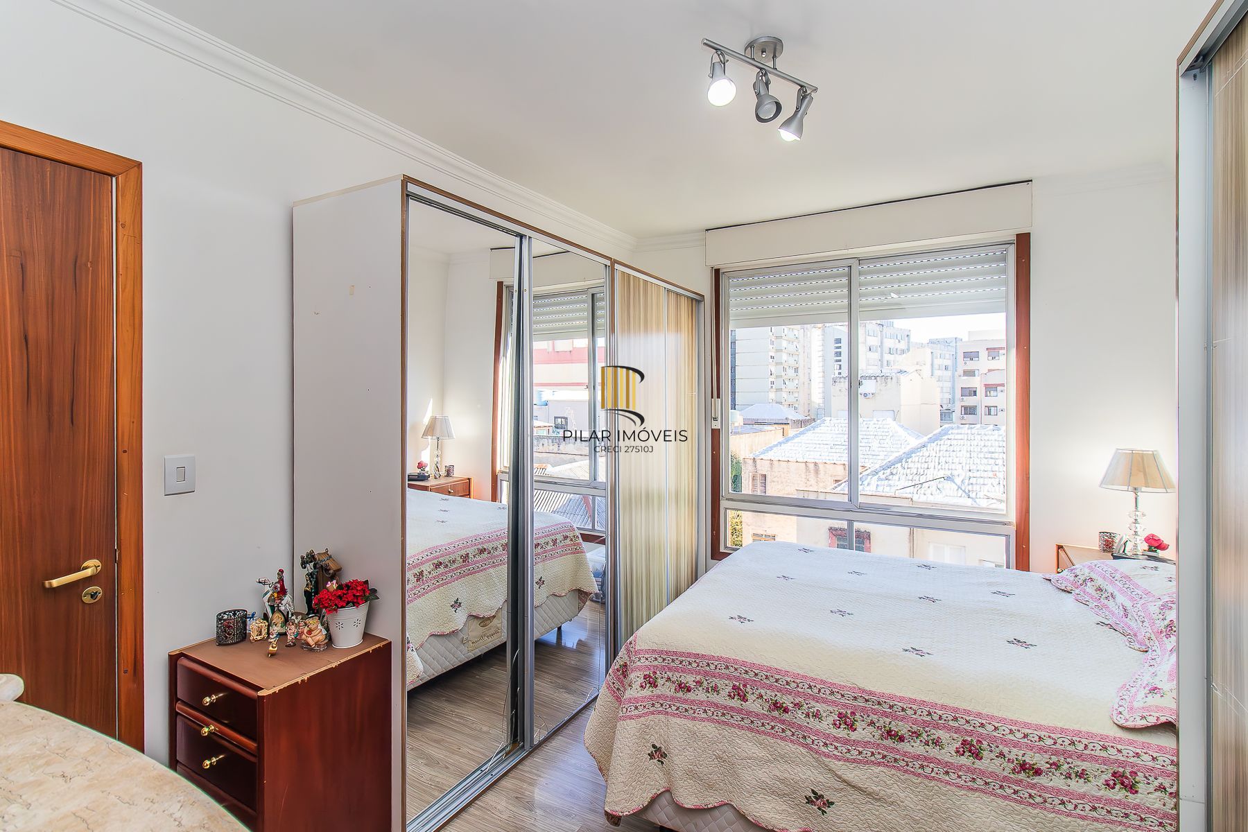 Apartamento para Venda - 103m², 3 dormitórios, sendo 1 suites, 1 vaga - Centro