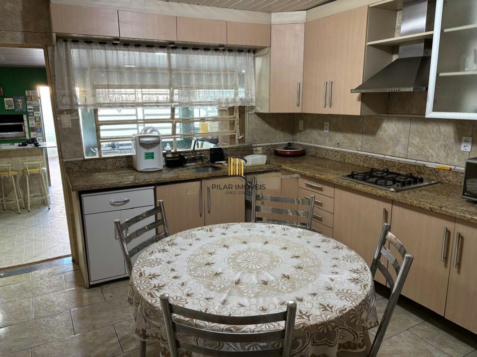 Casa de 3 dormitórios à venda no Bairro Rubem Berta - Porto Alegre