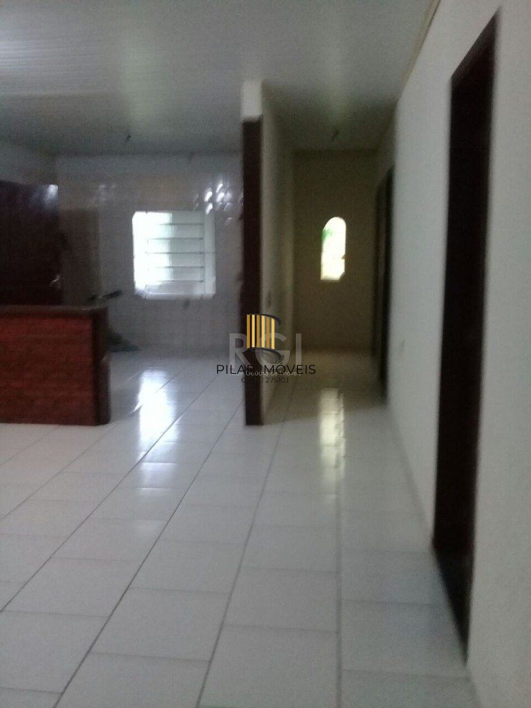Casa para Venda - 150m², 2 dormitórios, 4 vagas - Ponta Grossa
