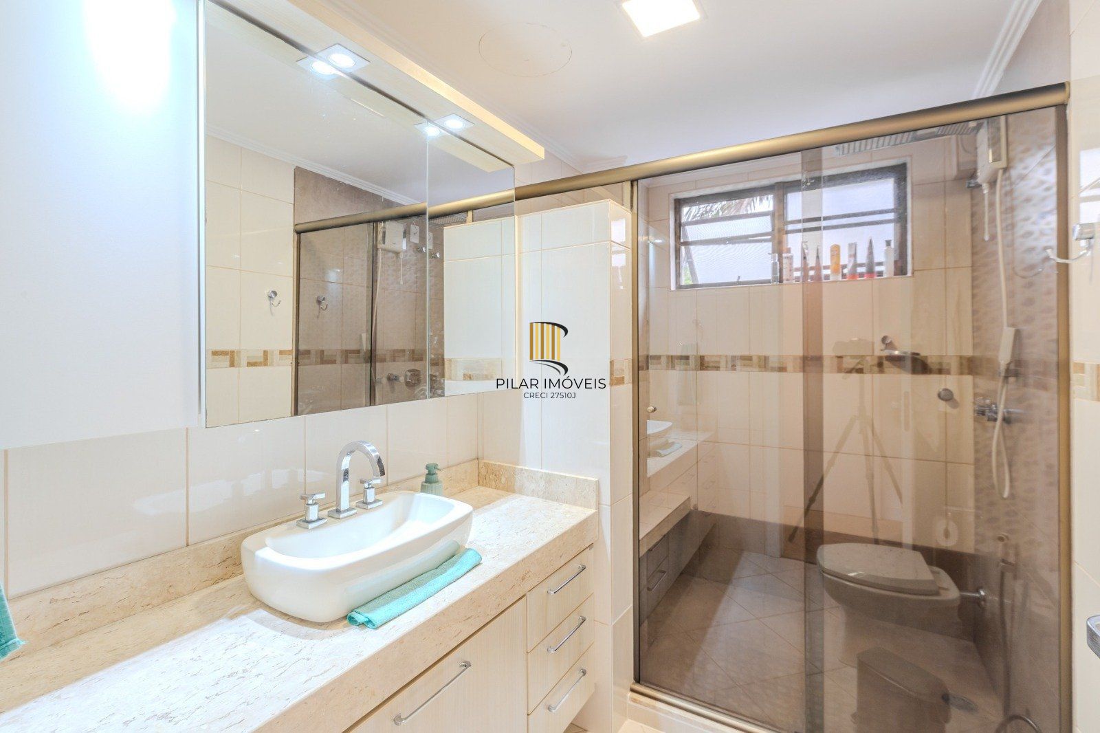 Apartamento de 3 dormitórios á venda no Bairro Cristal, Porto Alegre